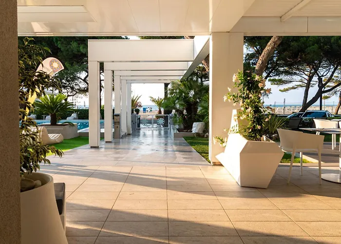 International Beach Hotel